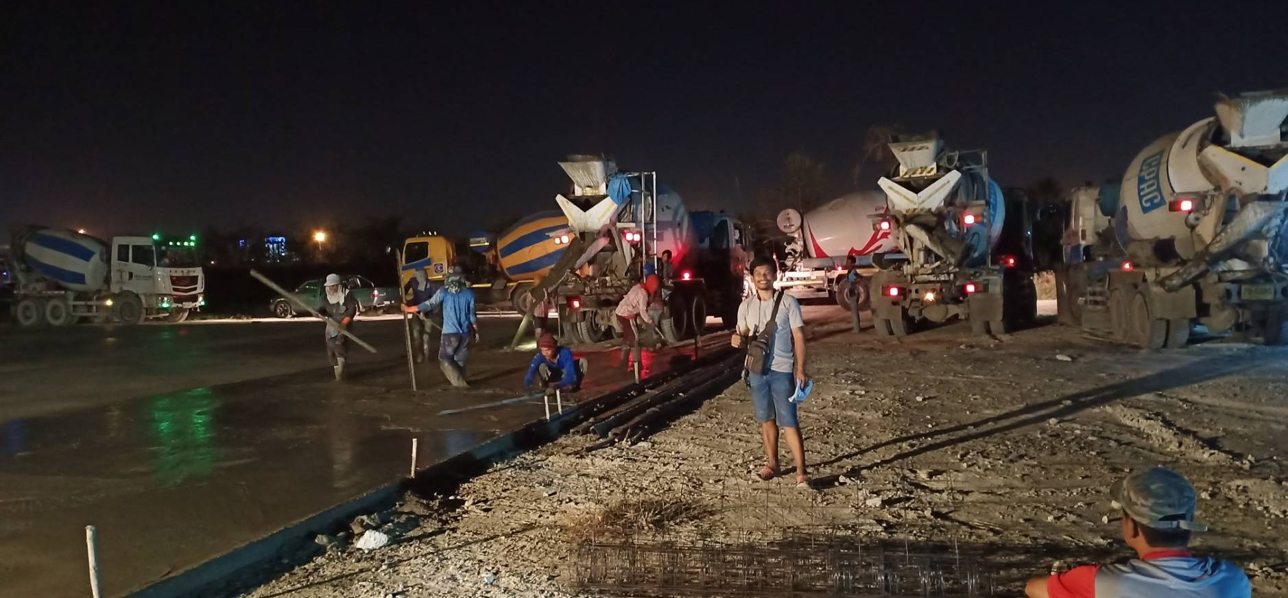 งานลาดกะบัง 2,000 ตรม