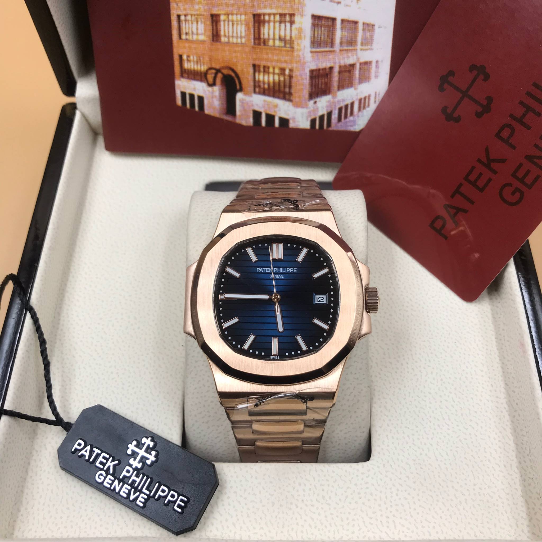 นาฬิกา Patek Philippe รุ่น Nautilus งาน Mirror Swiss สาย Stainless Steel สี Pink Gold