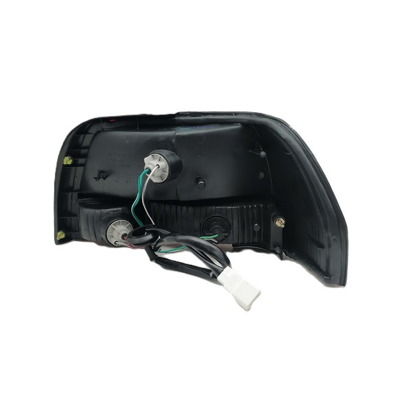 ไฟท้าย TOYOTA COROLLA(โคโรล่า) AE110/AE111 โฉมตูดเป็ด พร้อมขั้วไฟ ปี1995-1999 (งานแท้ TYC) -ราคาต่อดวง-