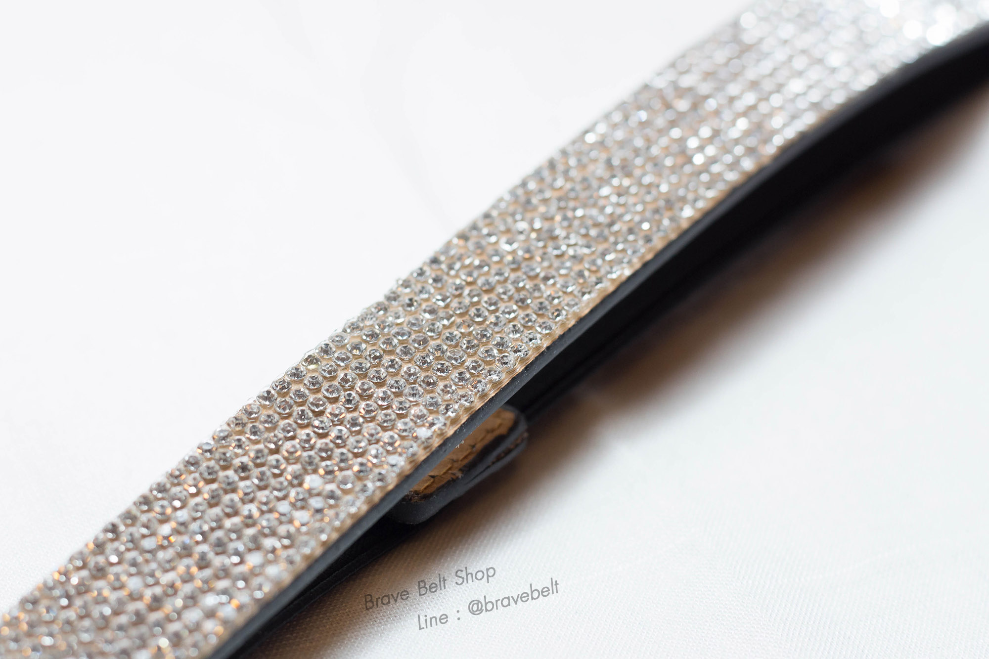 เข็มขัดยางยืดหัวเพชรแนวยาว