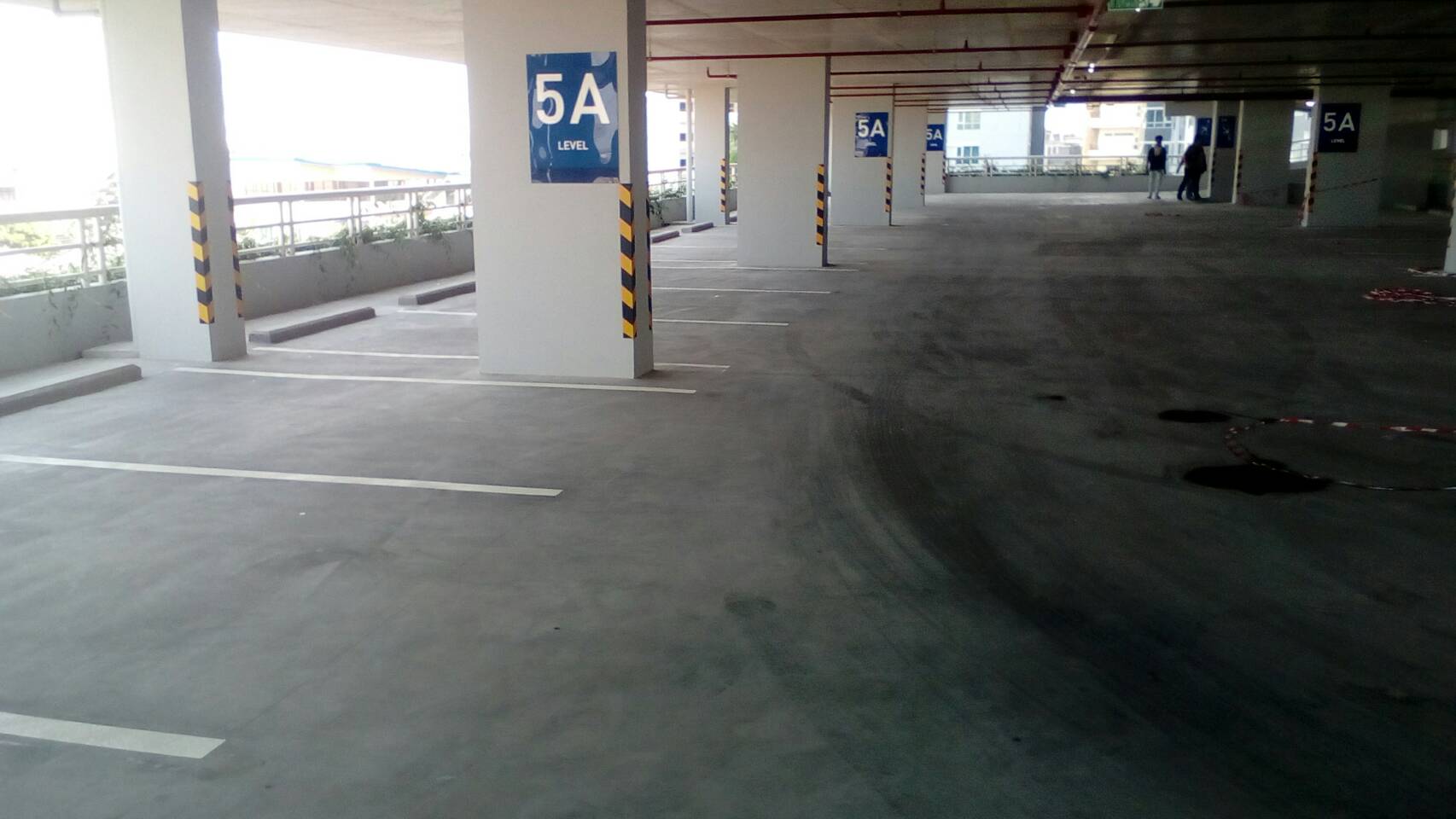 งานตีเส้นลานจอดรถในอาคารงานตีเส้นถนนตีเส้นจราจรสมุทรสาคร กาญจนบุรี ราชบุรี นครปฐม นนทบุรี จ.นนทบุรี