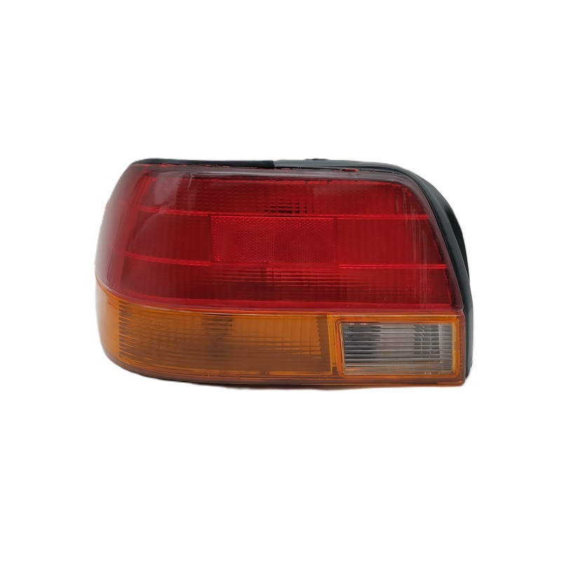 ไฟท้าย TOYOTA COROLLA(โคโรล่า) AE110/AE111 โฉมตูดเป็ด พร้อมขั้วไฟ ปี1995-1999 (งานแท้ TYC) -ราคาต่อดวง-