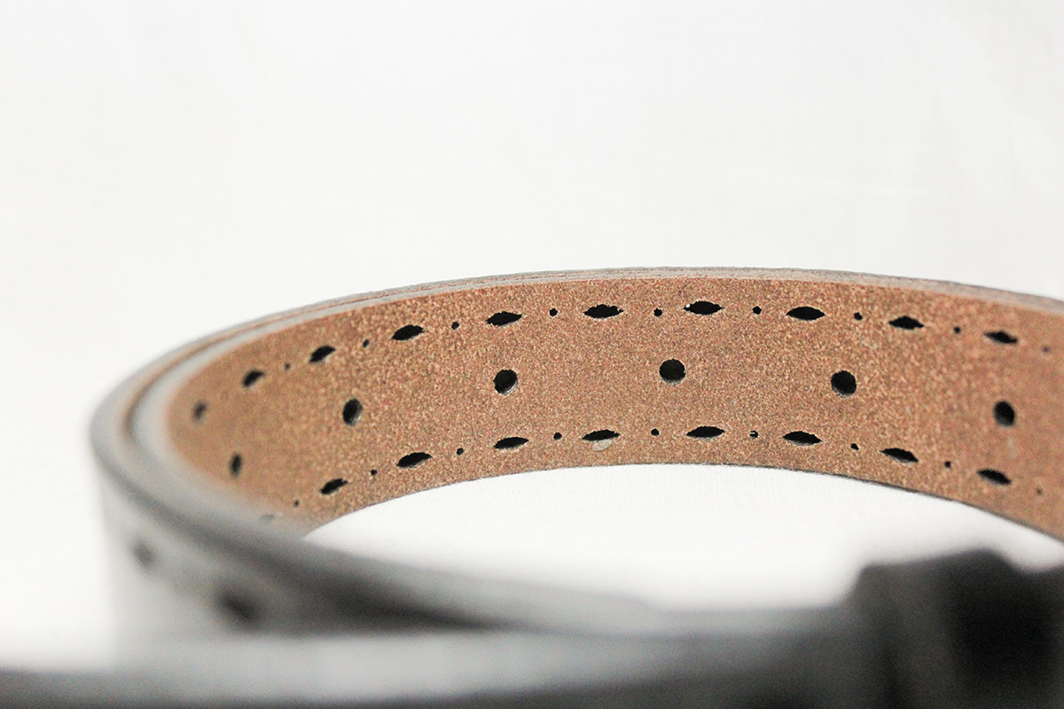 เข็มขัดหนังแท้ผู้หญิง กว้าง 2 ซม หนังสีดำมีลาย