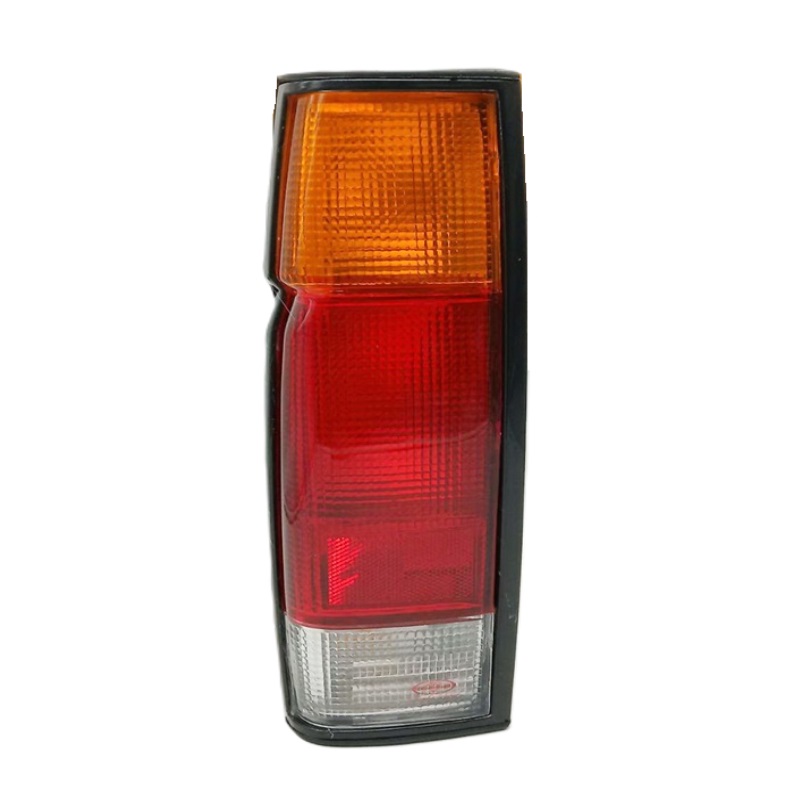 ไฟท้าย NISSAN BIG-M(บิ๊กเอ็ม) TD โฉมแรก ปี1987-1990 (งานตราเพชรเกรดห้าง) -ราคาต่อดวง-