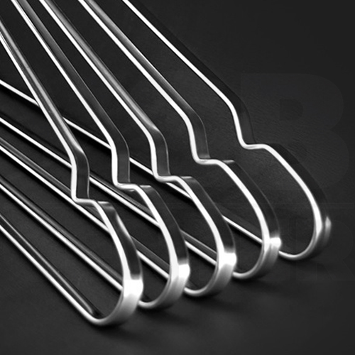 ไม้แขวนสแตนเลส ไม้แขวนเสื้อผ้า สแตนเลส201 หนาพิเศษ (แพ็คละ 5 อัน) รุ่น CB0147-H4208-05