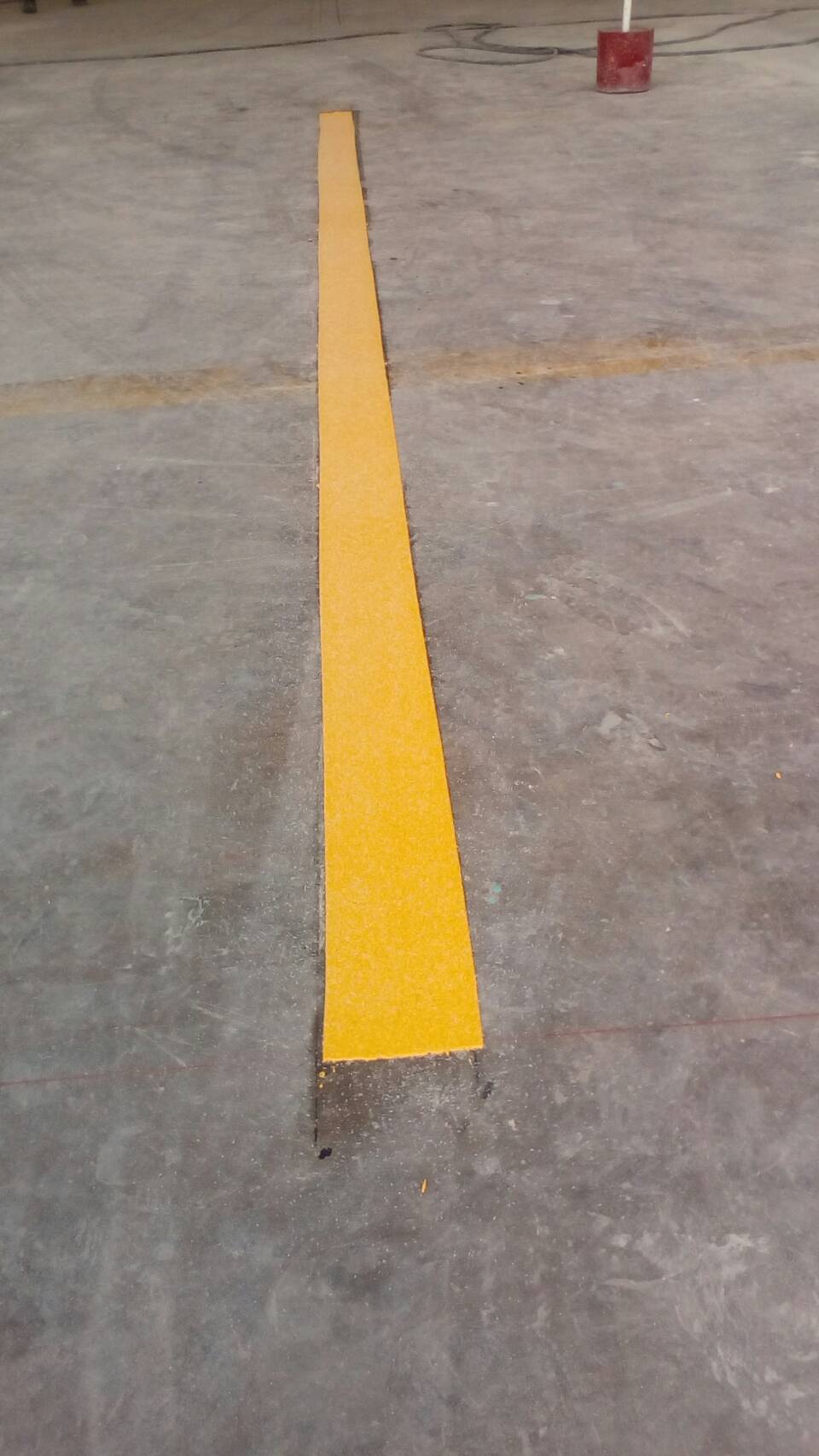 งานตีเส้นลานจอดรถ หน่วยงานนิคมอุตสาหกรรมนวนคร ปทุมธานี