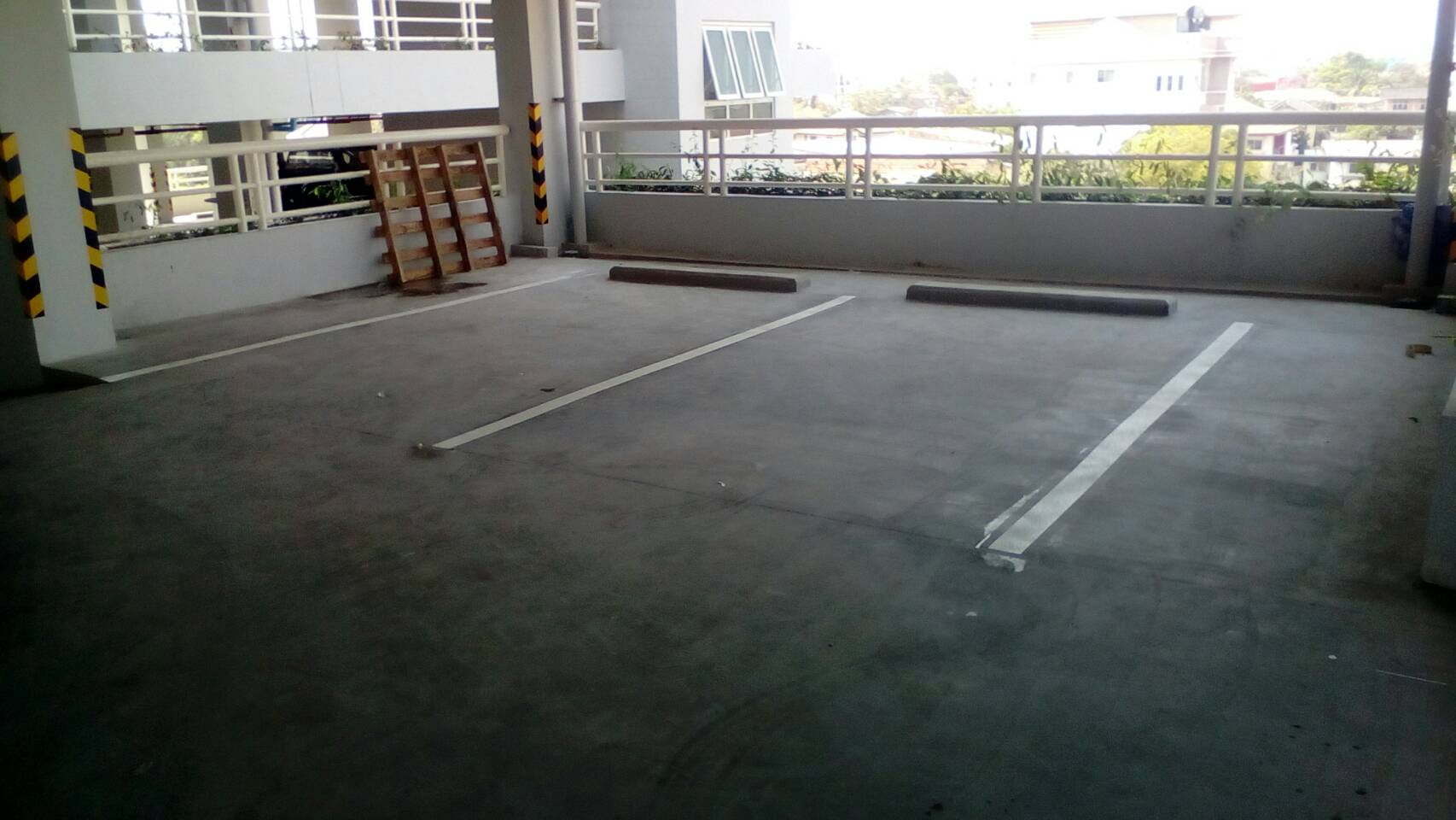 งานตีเส้นลานจอดรถในอาคารงานตีเส้นถนนตีเส้นจราจรสมุทรสาคร กาญจนบุรี ราชบุรี นครปฐม นนทบุรี จ.นนทบุรี