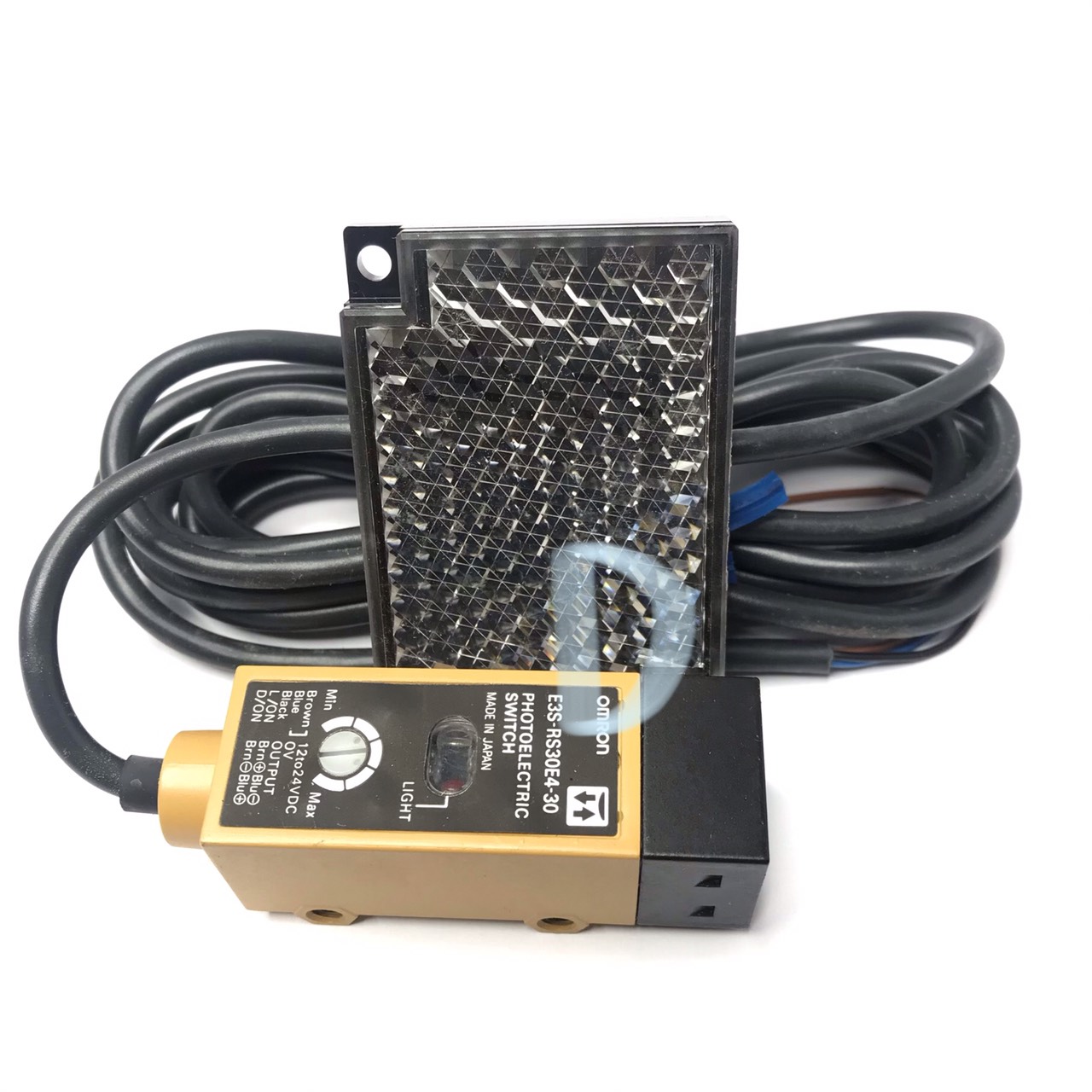 OMRON Photoelectric Sensor E3S-RS30E4-30
