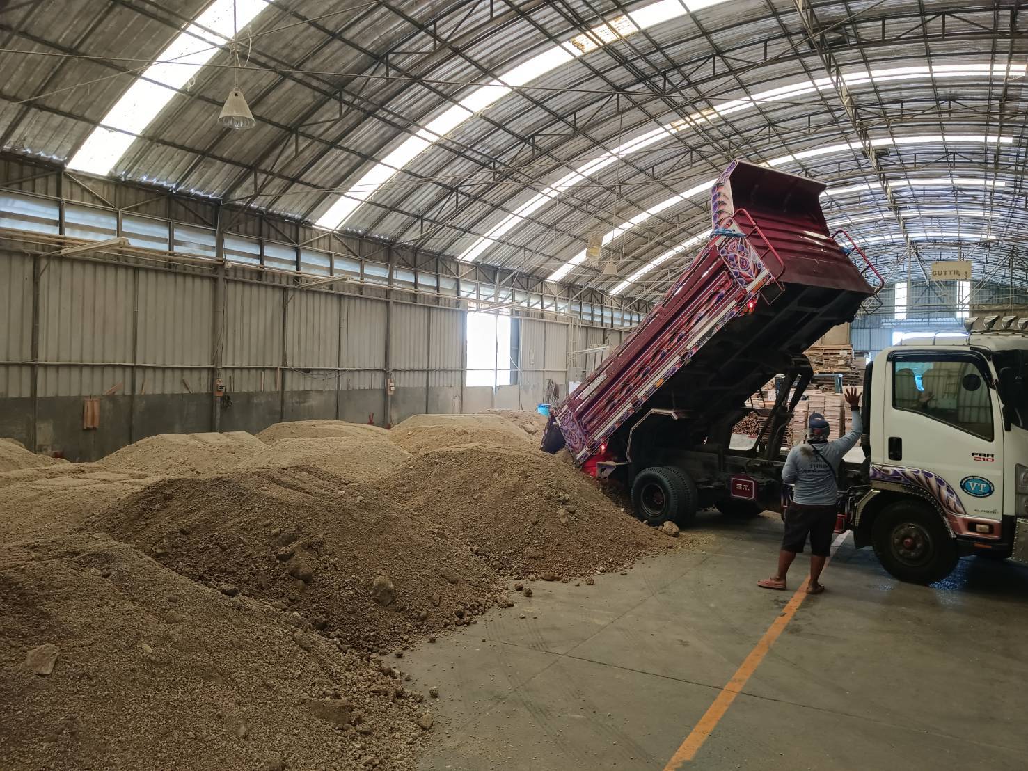 หน้างานซอยแลนด์24 บางนา เทพื้นโรงงาน