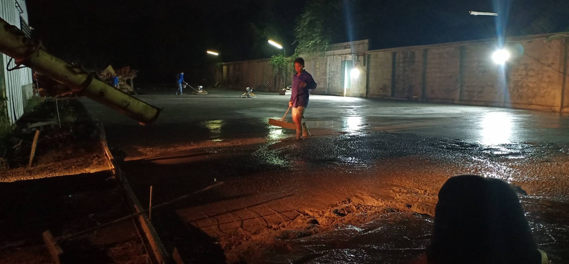 หน้างานบางเสาธง 660 ตรม.