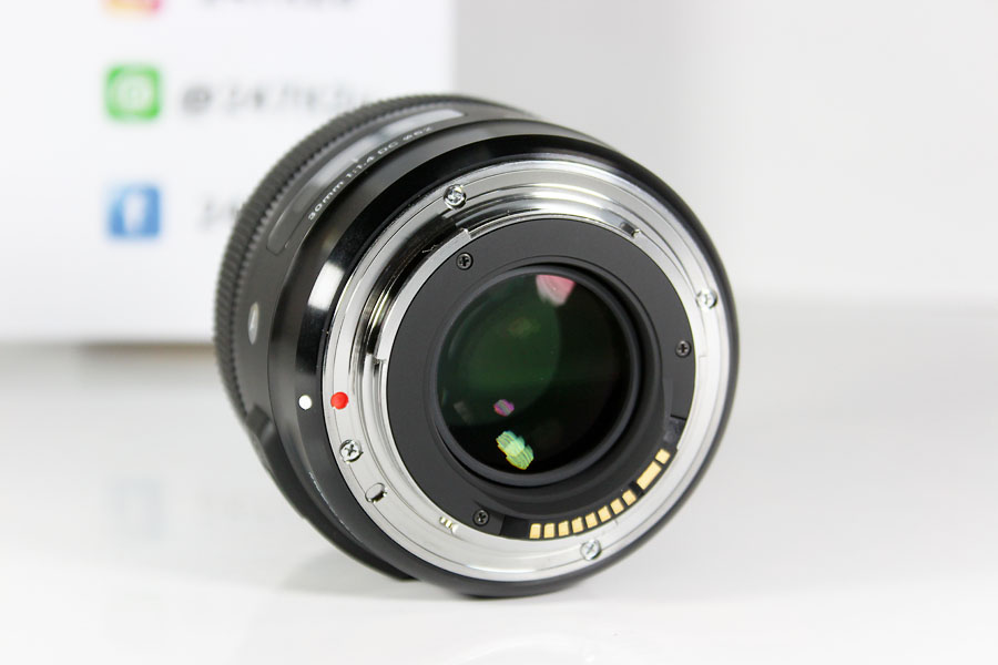 เลนส์ Sigma 30mm f1.4 DC HSM Art