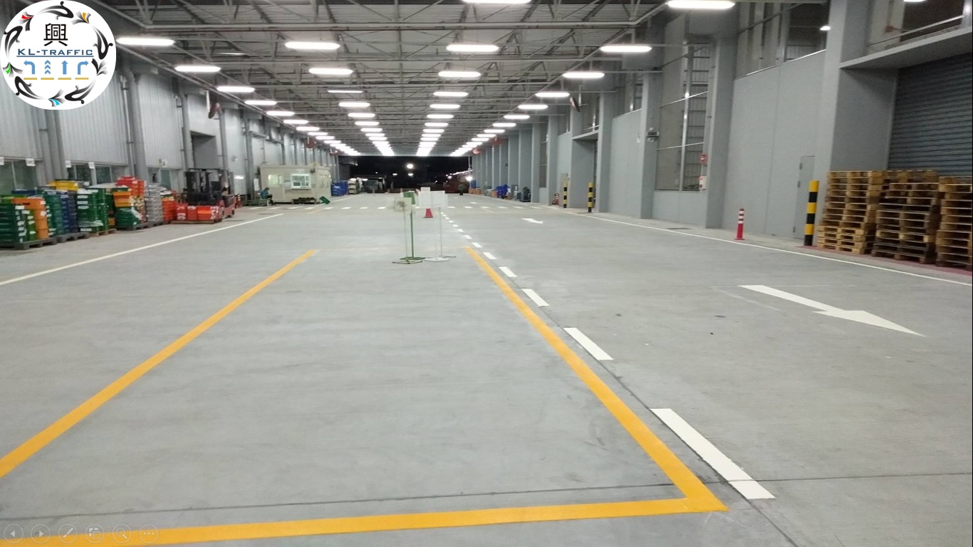 ตีเส้นช่องจอดรถยนต์และมอร์เตอร์ไซค์ ขนาดมาตราฐาน