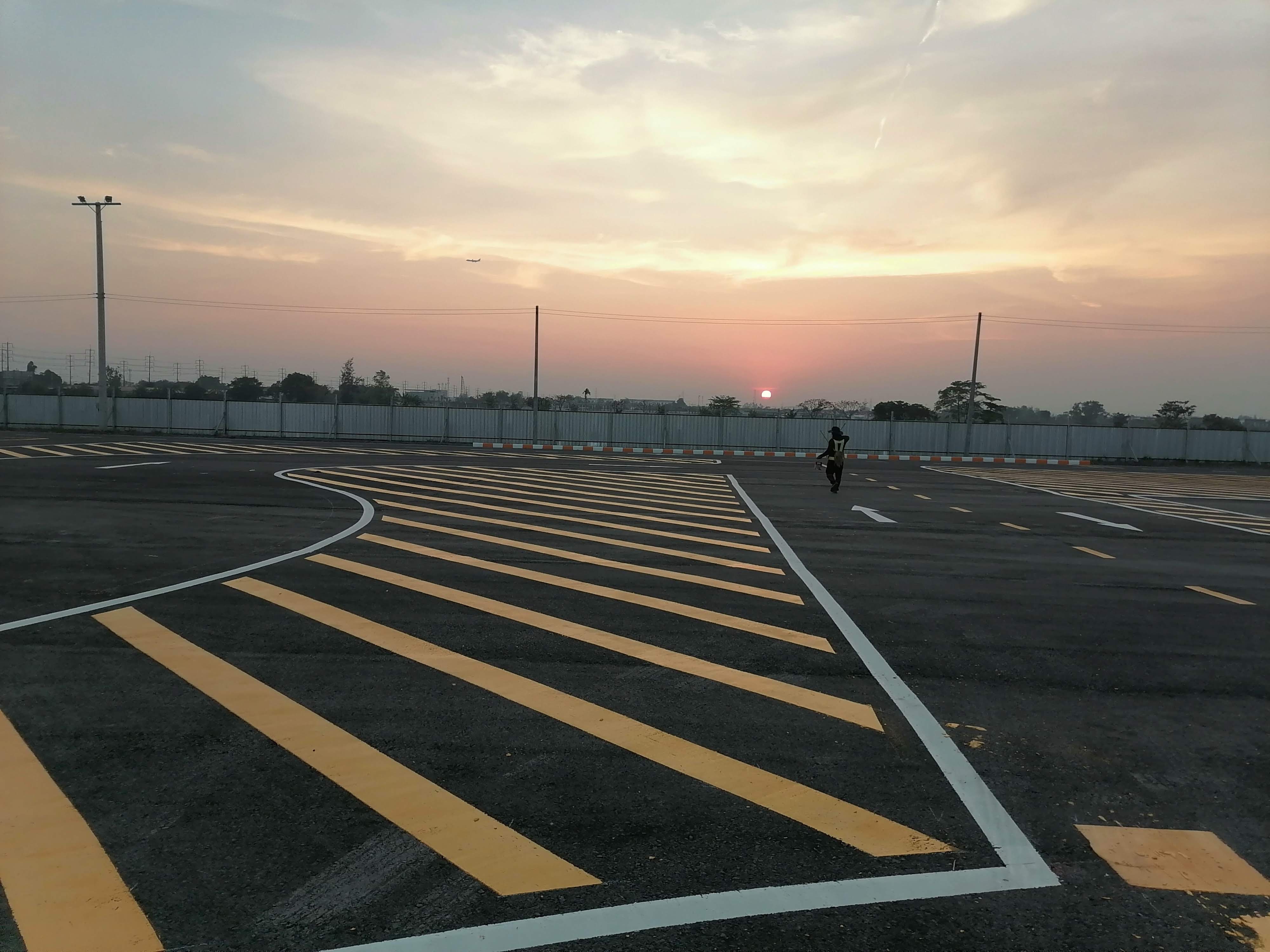 งานตีเส้นจราจรสีเทอร์โมพลาสติกราคางานตีเส้นจราจรสีเทอร์โมพลาสติก