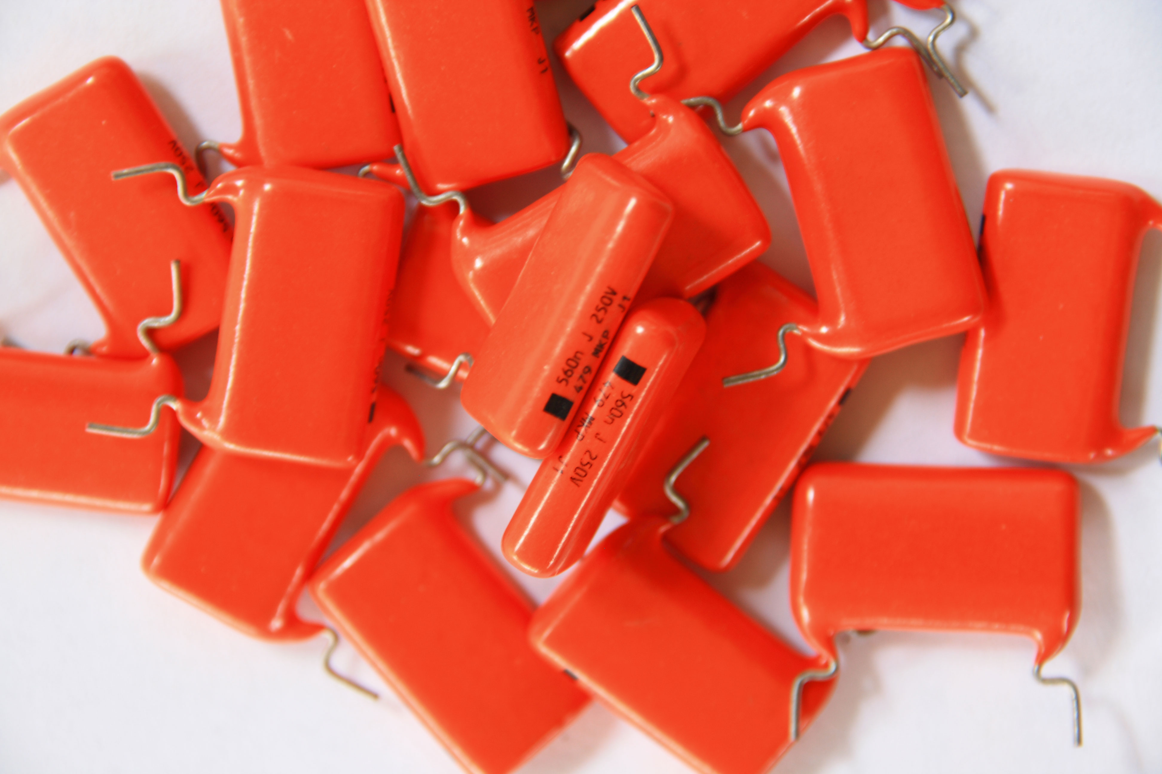 560nJ250V Polypropylene