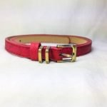 เข็มขัดแฟชั่นผู้หญิง หัวเหล็กทรงเหลี่ยมสีทอง สายหนังหยาบลายคราม