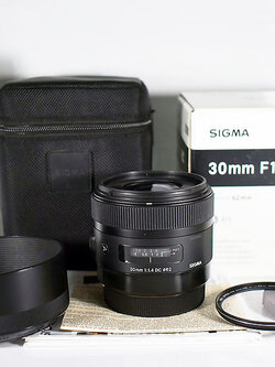 เลนส์ Sigma 30mm f1.4 DC ART สีดำ (Canon)