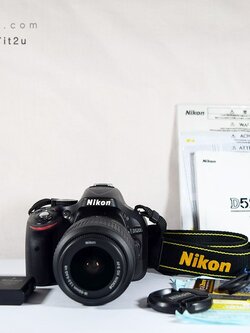 กล้อง Nikon D5200 พร้อมเลนส์ 18-55mm ชัตเตอร์ 4,3xx ครั้ง