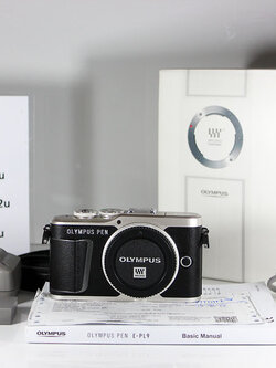 Olympus E-PL9 Body สี silver ปกศ.