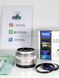 เลนส์ Olympus M.Zuiko 17mm f/1.8 สี silver