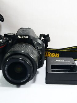 Nikon D5200 พร้อมเลนส์ 18-55 VR สภาพสวยใช้งานปกติ