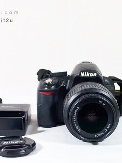 Nikon D3100 พร้อมเลนส์ 18-55 VR ชัตเตอร์ 2,xxx ใช้งานดีทุกระบบ