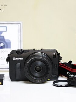 กล้อง Canon EOS M + มเลนส์ 22 mm f2 STM สีดำ