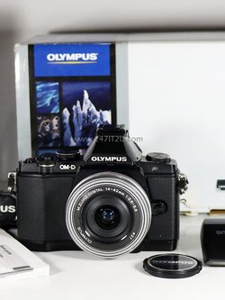 กล้อง Olympus OM-D EM 5 Mark I พร้อมเลนส์ 14-42mm สีดำ