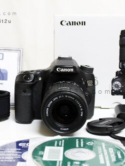 Canon 70D พร้อมเลนส์ 18-55mm f3.5-5.6 is STM เครื่องศูนย์